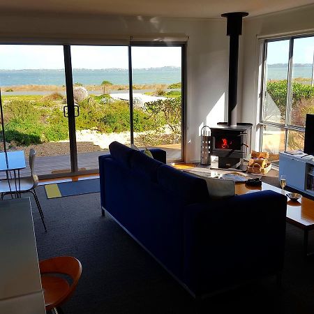 הוילה מנינגי Coorong Waterfront Retreat מראה חיצוני תמונה
